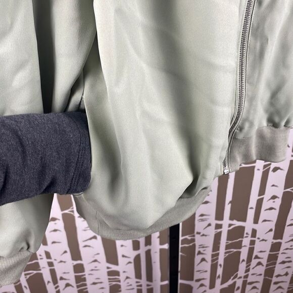 Lane Bryant Pistachio Green Ruffled Zip Up Bomber Windbreaker Jacket 18/20 - Picture 4 of 15